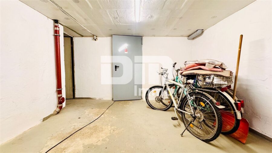 (R)eserviert!Kompakte Zweizimmerwohnung mit Balkon, Kellerraum - KG Gemeinschaft Fahrradkeller / Stellplatz